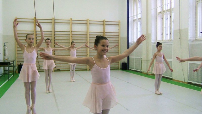 snmek047.jpg